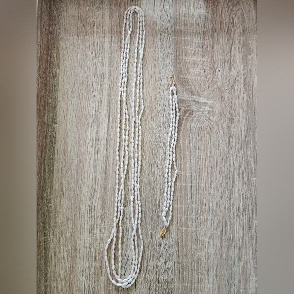 Vintage Women's White Shell Three Necklace And Bracelet Set - Picture 5 of 6